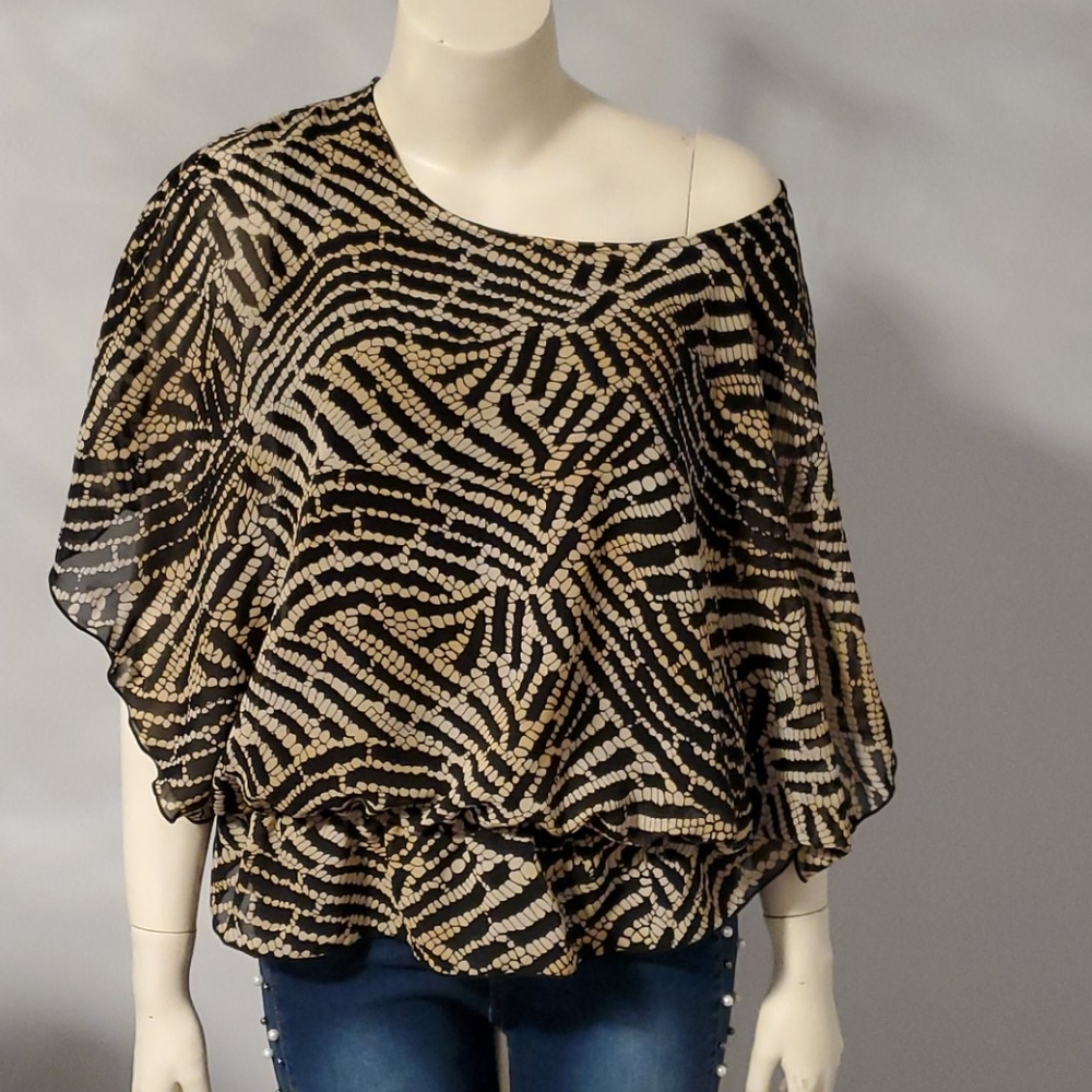 Off the shoulders top